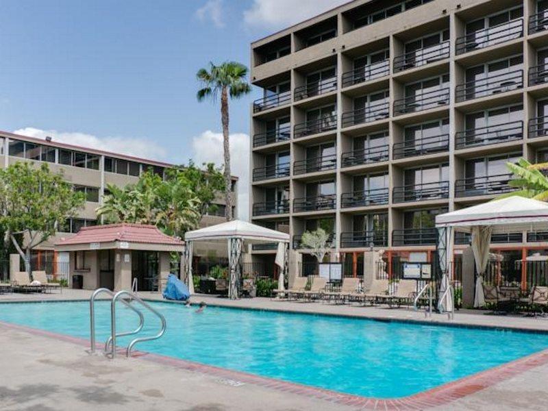 Howard Johnson By Wyndham Fullerton/Anaheim Conference Cntr Екстериор снимка